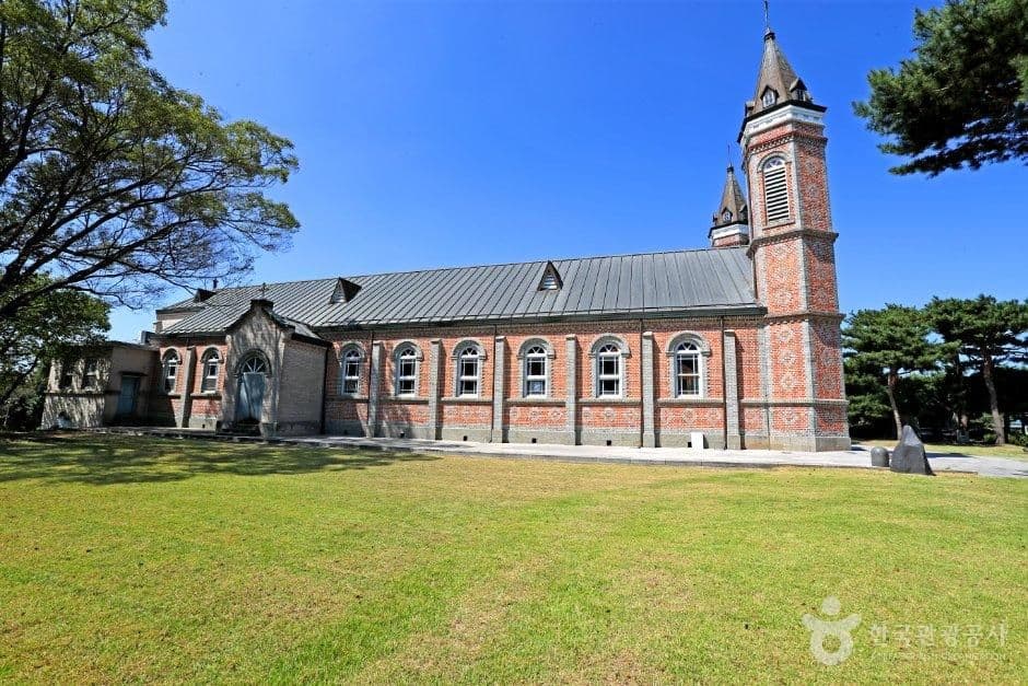 Hapdeok Catholic Church (합덕성당) selected image