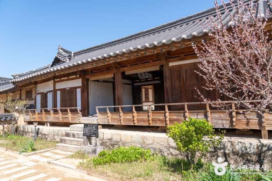 Andong Hahoe Village [UNESCO World Heritage] (안동 하회마을 [유네스코 세계유산]) selected image