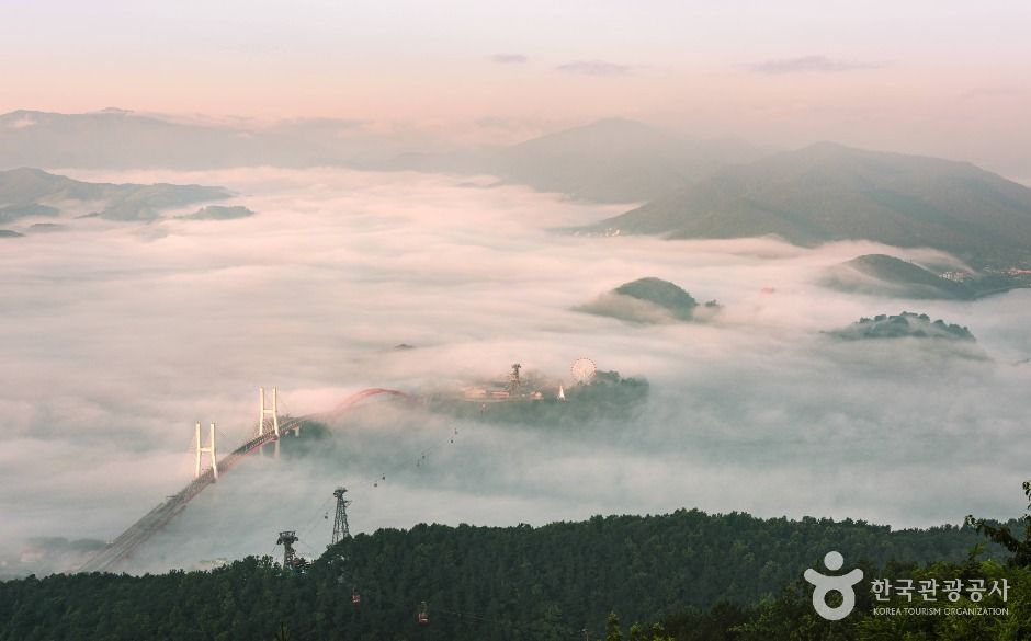 Jeju oreum hike for beginners photo 1